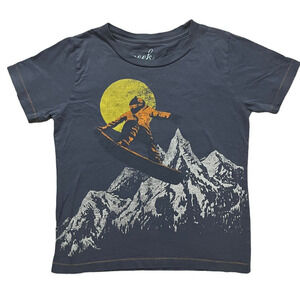 Peek Medium (6-7) Snowboard "Be Free, Ride On" T-Shirt Blue